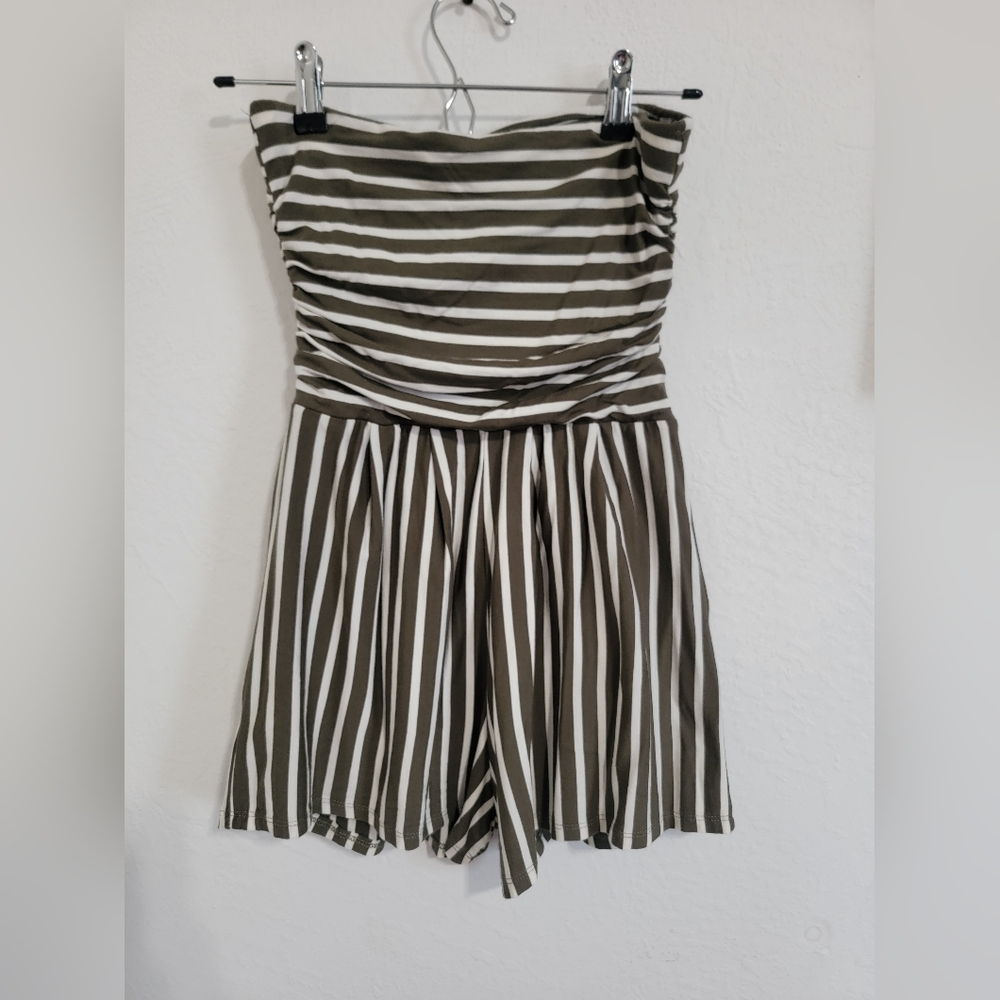 Striped strapless Romper